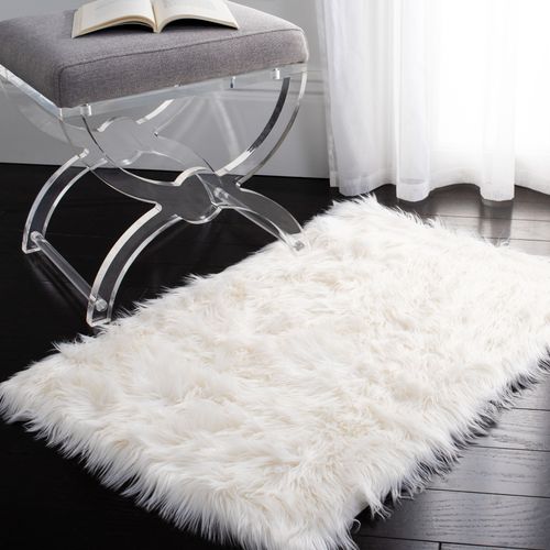 Tapis Fausse Fourrure 61 X 91 Cm Faux Peau De Mouton Harper Beige