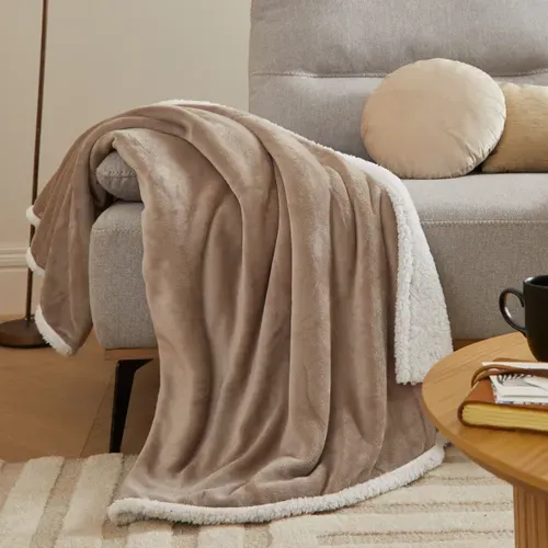 Plaid 130x170 cm NALA Taupe vue d'ambiance 1