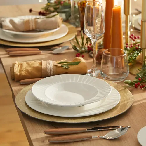 Sous assiette Ø 33 cm VANI Dorée vue d'ambiance 1