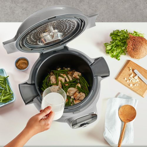 Multicuiseur intelligent MOULINEX CE854B10 COOKEO+