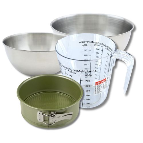 Set Pâtisserie Avec Moule à Manqué 20 Cm Revêtement Cire De Carnauba, 2 Bols à Mixer