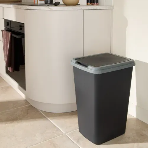 Poubelle 50L GREEN BIN noir vue d'ambiance 1
