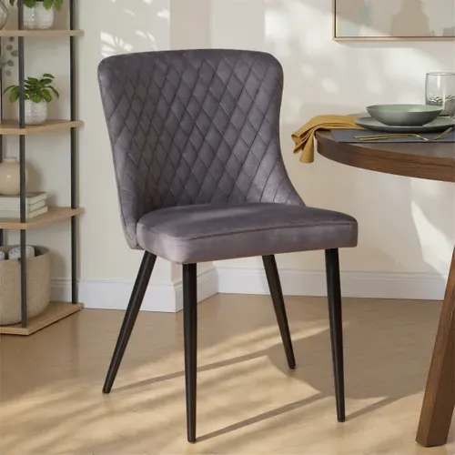 Chaise velours ORA gris vue d'ambiance 1