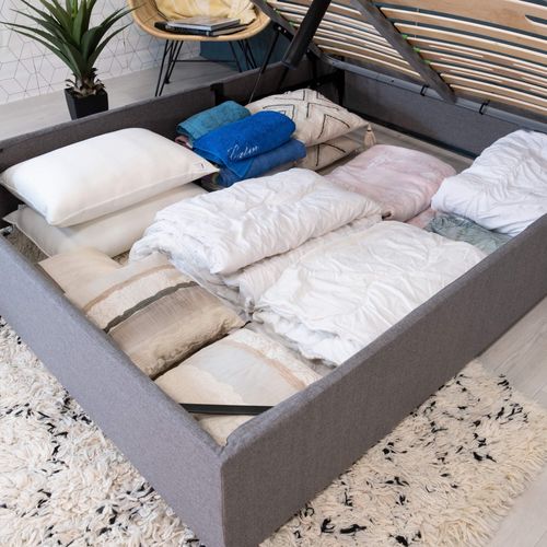 Lit Coffre Savio - 160x200 - Tissu Déco Gris Clair - 36 Lattes Bois - Gain De Place