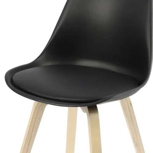 Chaise Scandinave Noire Avec Coussin