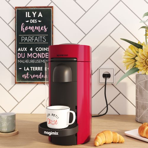Machine à café Nespresso MAGIMIX Vertuo Plus rouge 11389 vue d'ambiance 1