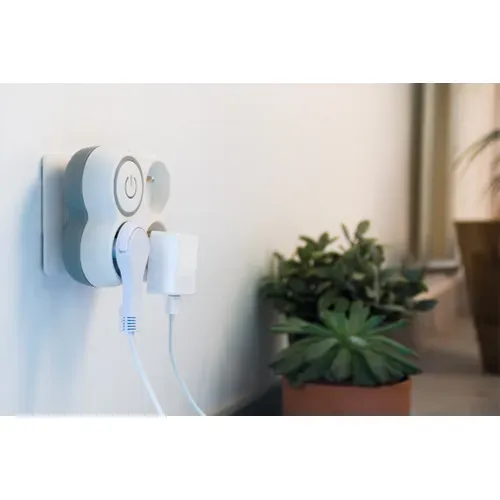 Triplite ZENITECH 3X16A + INTERRUPTEUR vue d'ambiance 1