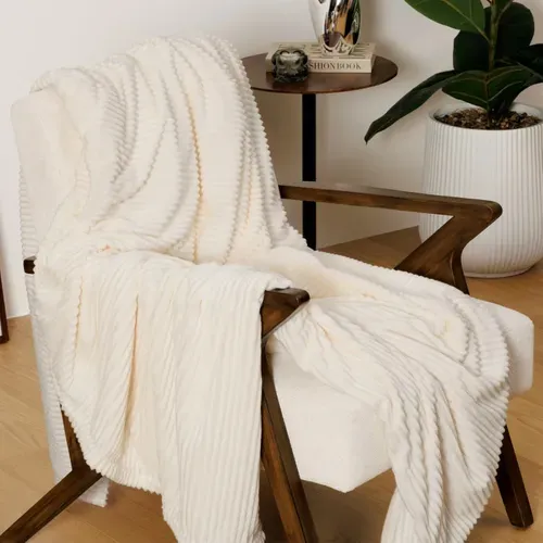 Plaid 220x240 cm ARUM Ivoire vue accessoires