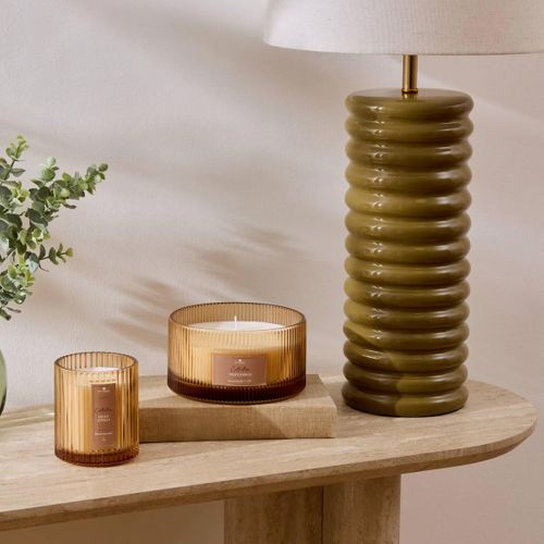 Bougie parfumée 290 g ALBIE Délice d'Épices vue accessoires