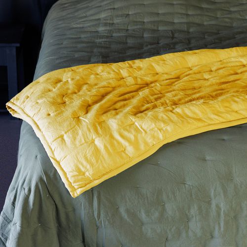 Couvre-lit 220x240 Cm Celeste Velours Piquage Points Brodés Jaune Gold