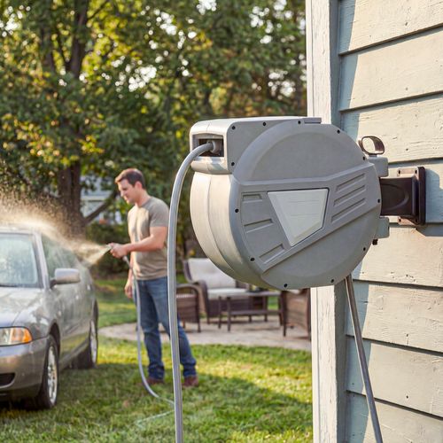 Dévidoir Mural Enrouleur Auto Pivotant Tuyau 20 + 1,6 M Avec Lance Et Support