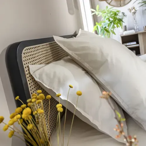Lit En Pin Massif Noir Avec Cannage Anna 140x190