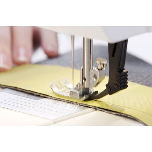 Machine À Coudre Quilt Expression 720