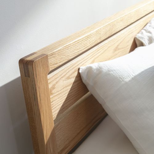 Lit Avec Tête De Lit Intégrée En Mdf Plaquage Chêne Et Pieds En Bois Massif 160x200 - Lt17013