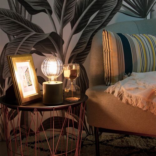 Ampoule LED Striée Globe E27  Blanc chaud vue d'ambiance 1