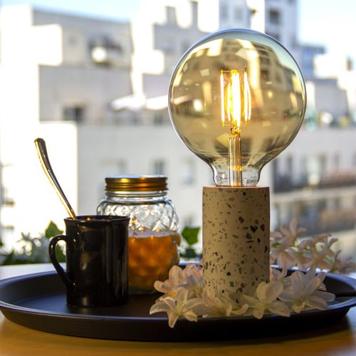 Ampoule LED ambrée G125 E27 AMPOULE DECO Ambrée vue détaillée