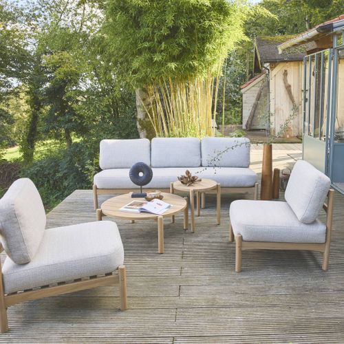 Salon De Jardin Copacabana 5 Places En Bois D'acacia. Housse Beige En Lin. Un Banc. Deux Fauteuils.