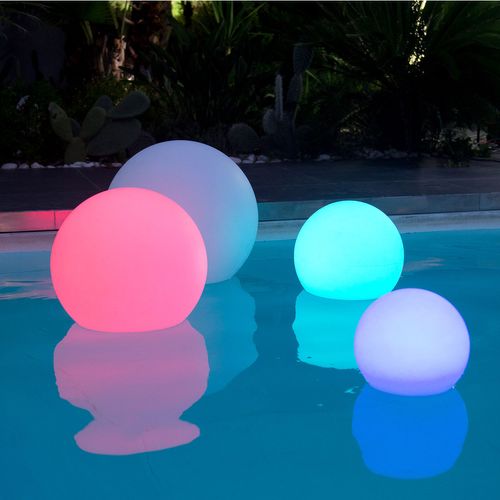 Boule Lumineuse Multicolore Rechargeable D\'extérieur D.50 cm - Bobby C50