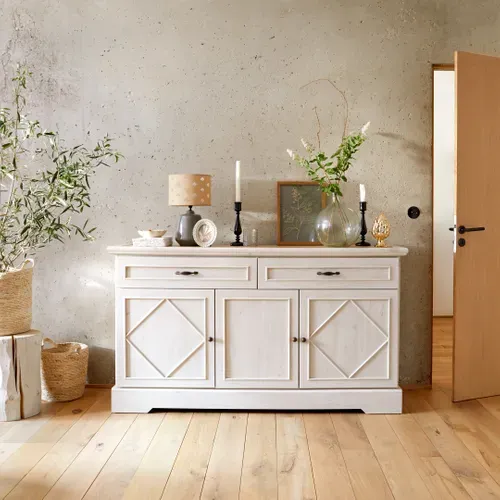 Buffet 3 portes/ 2 tiroirs COSTAL Imitation chêne clair vieilli vue d'ambiance 1