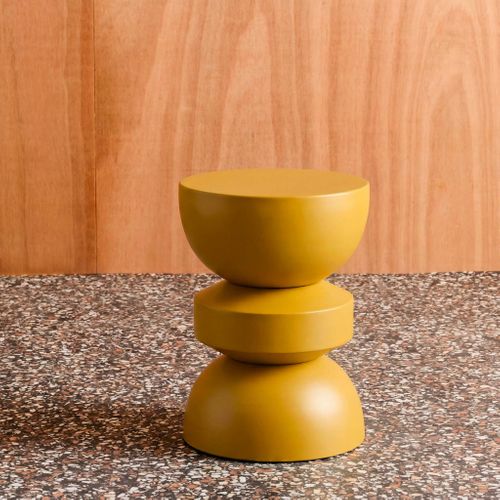 Bout De Canapé En Métal. Moutarde. Assa. 32 X H 44.5cm