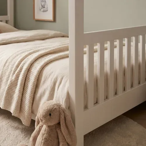 Lit cabane 90x190 cm avec sommier HUTTY blanc en pin massif