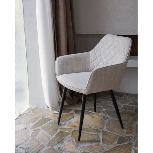 Chaise Contemporaine En Tissu Beige Avec Dossier Matelassé Et Pieds En Métal Noir – Confort Et Desi