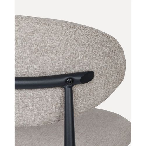 Chaise Design Avec Pieds En Métal Noir Et Assise Rembourrée En Tissu Brun Café