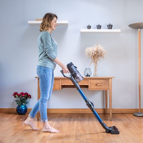 Aspirateur balai sans fil EZICLEAN CYCLOBOOST FR8 WASH vue accessoires