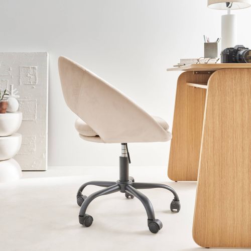 Chaise De Bureau Ronde à Roulettes En Velours Blanc Cassé. Pam. L 59 X P 60 X H 79 / 89cm