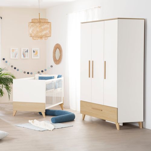 Armoire Enfant 'Theo' 3 Portes - Fraisages De Haute Qualité - Blanc / Chêne