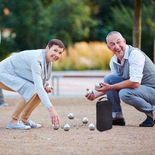 Lot De Huit Boules De Pétanque
