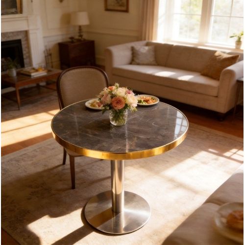 Table D’appoint Ronde Avec Plateau Effet Marbre Et Finition Dorée