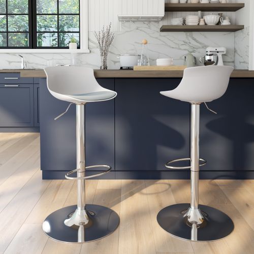 Tabouret de bar BRUCE Blanc / Bleu vue d'ambiance 1