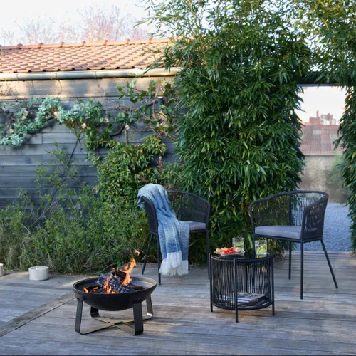 Set 2 chaises -1 table jardin ALBA Noir vue d'ambiance 1