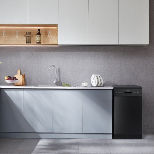 Lave-vaisselle gain de place FAR LV10C47M24DB 10 couverts Noir vue d'ambiance 1