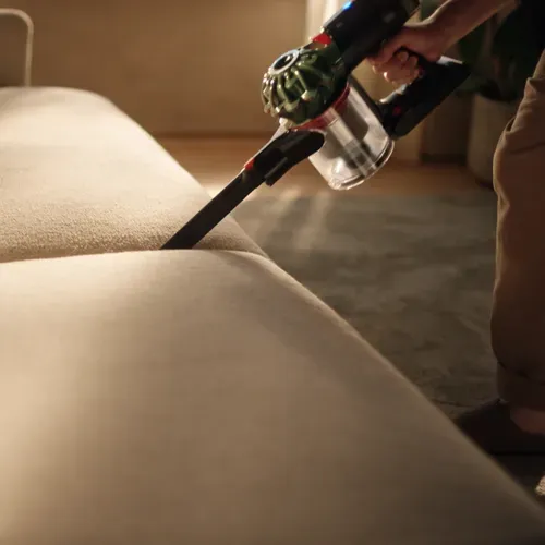 Aspirateur balai sans fil DYSON V8 Cyclone