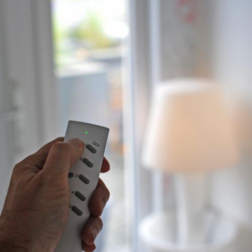 Set 2 Mini Prises - On/off - 2300 W (fr) + Télécommande - Blanc