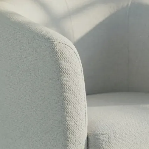 Fauteuil cabriolet et pouf CLAYTON II tissu guilty cement vue détaillée