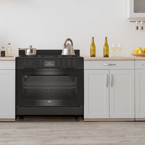Piano de cuisson BEKO BGM11226EB 5 foyers Noir vue d'ambiance 1