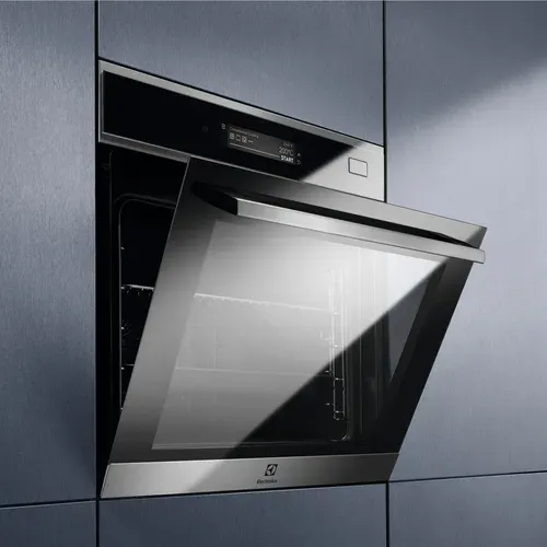 Four encastrable ELECTROLUX EOB9S31WX vue d'ambiance 1