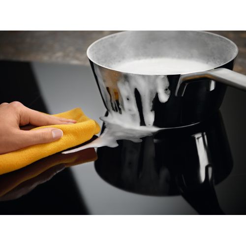 Table induction ELECTROLUX EIV73342 71cm noir