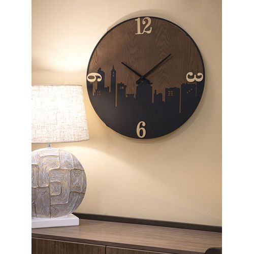 Horloge Murale Ronde 60 Cm En Métal Et Bois Avec Gravure Skyline élégante Pour Intérieur Moderne