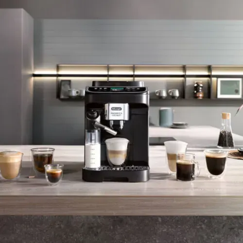 Expresso avec broyeur DE LONGHI ECAM310.60.GB vue d'ambiance 1