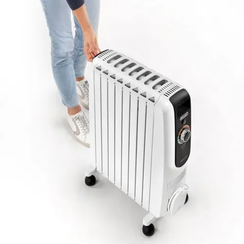 Radiateur bain d'huile DE LONGHI TRD50820 Blanc vue d'ambiance 1