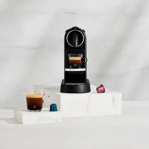 Machine à café Nespresso DE LONGHI Citiz Noir EN167.B vue d'ambiance 1