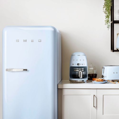 Réfrigérateur 1 porte SMEG FAB28RPB6 270L Bleu azue vue d'ambiance 1