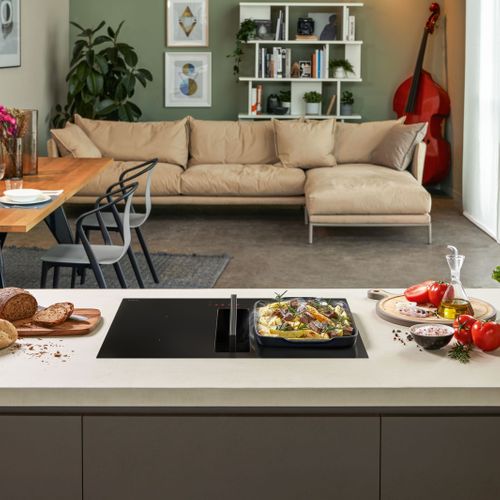 Table induction aspirante ELICA NIKOLATESLA FIT BL/A/60 vue d'ambiance 1