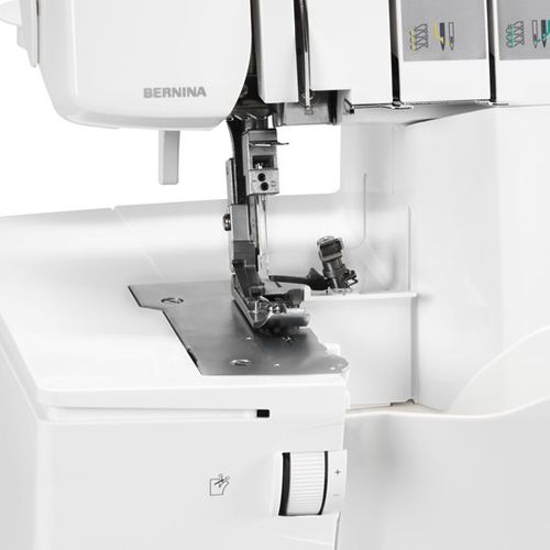 Surjeteuse Bernina L 460