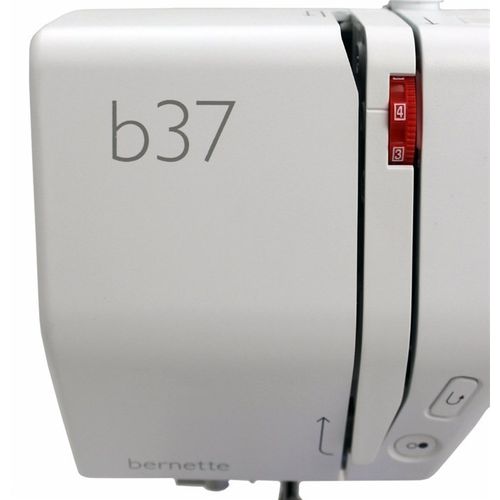 Machine À Coudre Électronique Bernette 37