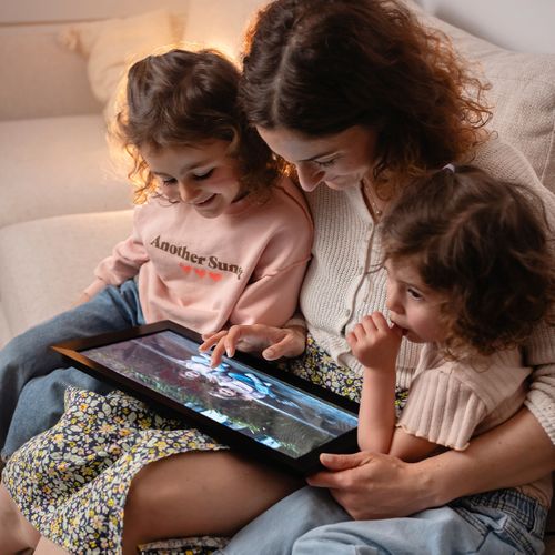 Cadre Photo Numérique Prado XL Avec Wifi Et App Mobile, Écran Tactile 15,6”, Full Hd, Noir